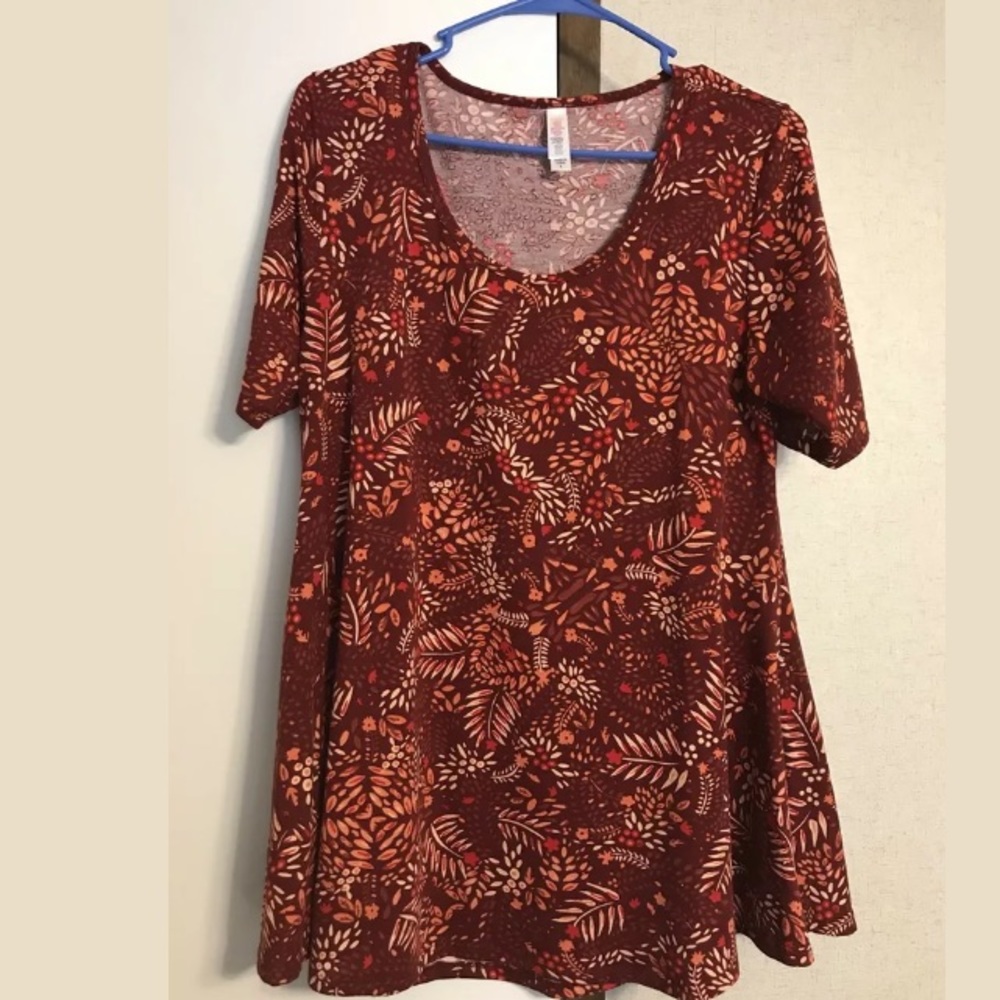LuLaRoe Perfect Tee size Small